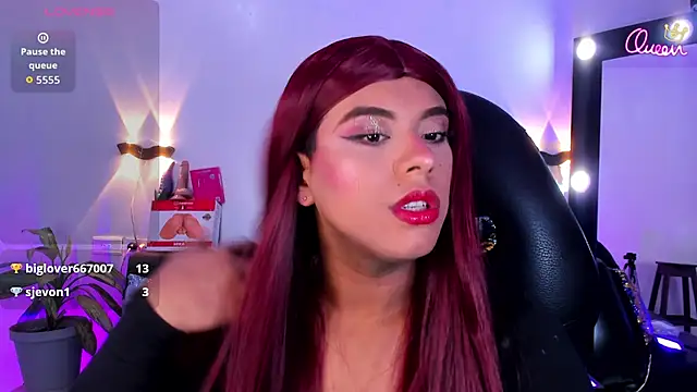 Chat +18 de Emili_Roux ao vivo