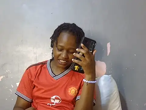 Czat XXX na żywo – Petite_Ebony10