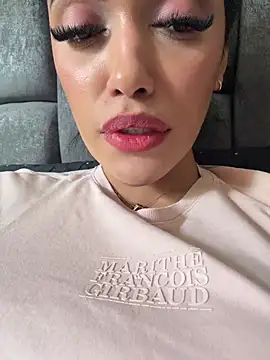 emma_andrew1 élő XXX-chatje