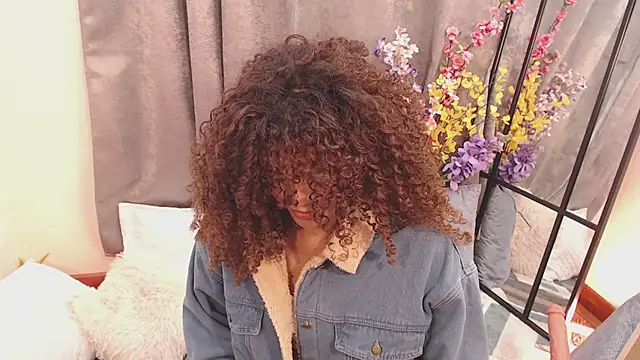 دردشة Amelia_bss الجنسية المباشرة