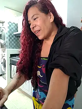 Scarlet_curly8aのライブXXXチャット