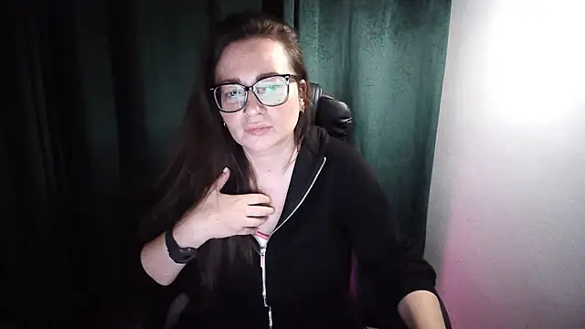 NoraMilf's Live XXX Chat