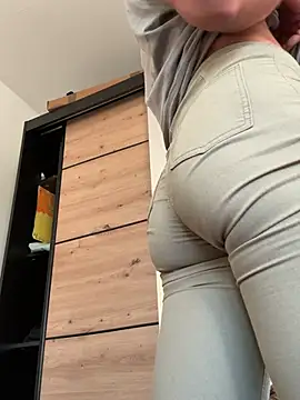 Show modela Czarnoksieznik na web-kameri