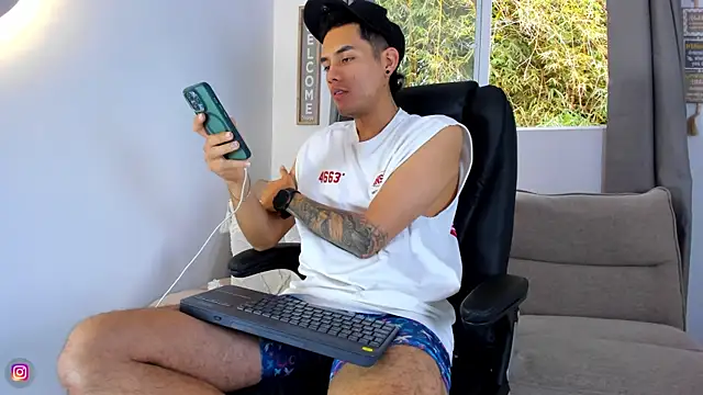 NickCopeer_ live XXX chat
