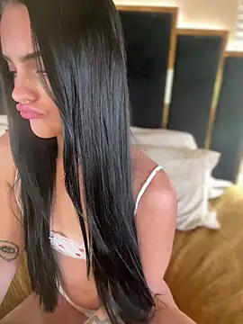 KarissaChantelle's Live XXX Chat