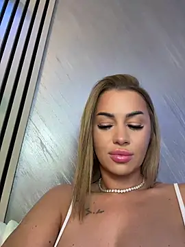 KirstieVegas' Live XXX Chat