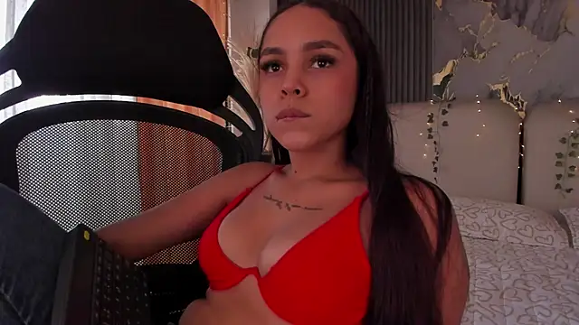Онлайн чат XXX CarolineFyre