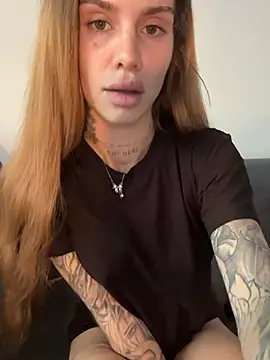 EmiliaCatalina Adlı Modelin Canlı XXX Sohbeti