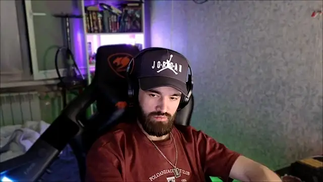 XXX chat uživo modela _Serious_Man