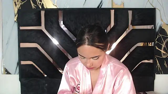 sweetbloomcs Adlı Modelin Canlı XXX Sohbeti