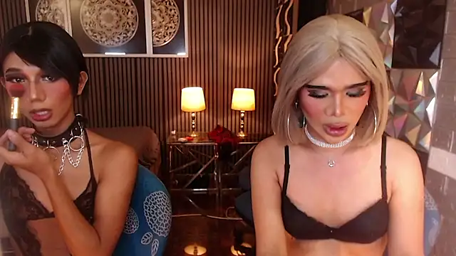 AudreyMilesTrans লাইভ XXX চ্যাট