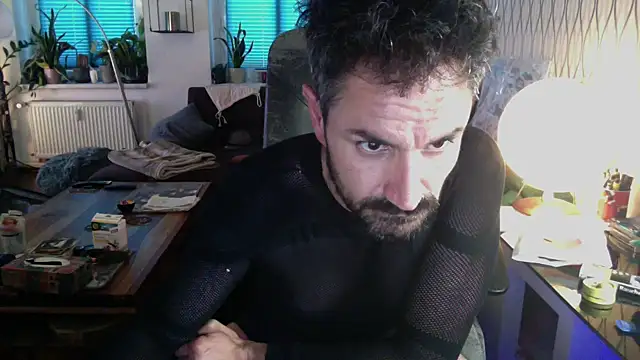 Chat +18 de tomz0819 ao vivo