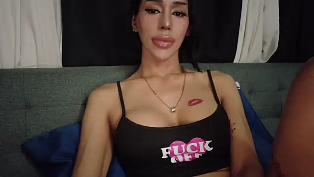 Forever_MissCandace Chat XXX in diretta
