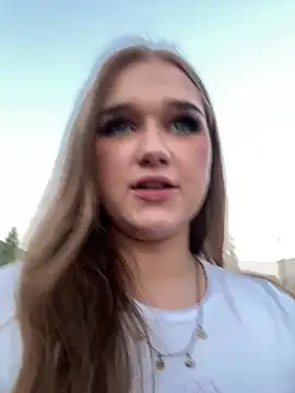 Hannah-2007 Chat XXX live