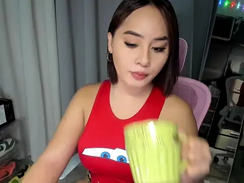 Živý XXX chat Urgirljasimin