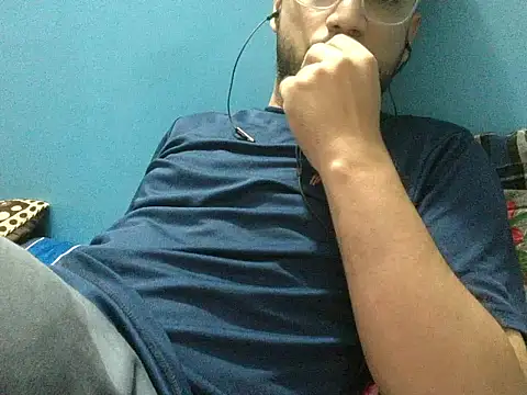 Precumboner Live XXX Chat