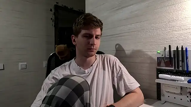 Show modela Einar_Nut na web-kameri