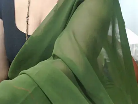 Chat XXX ao vivo de sunitha-3