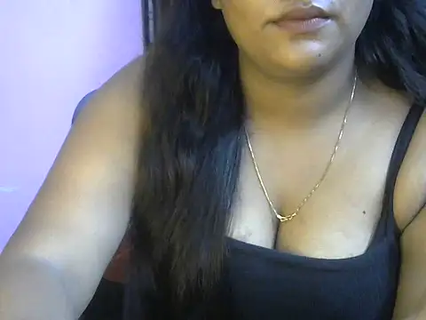 QUEEN-OF-QUEEN's Live XXX Chat