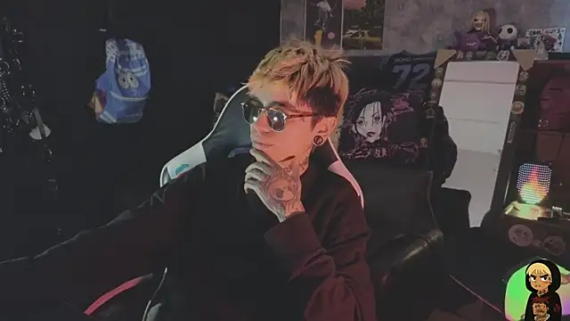AcidMilo 现场XXX聊天