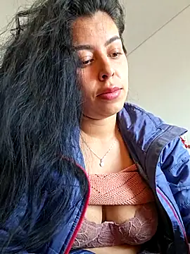 Chatroom XXX en direct de Luianna