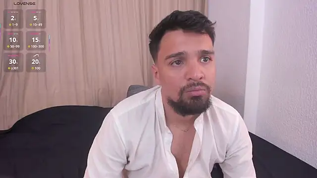 max_ed live XXX chat