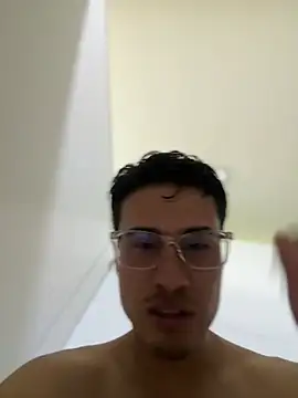 Czat XXX na żywo – TavoHot_