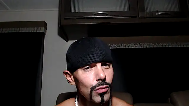 Chat XXX en directo de ThickD2C