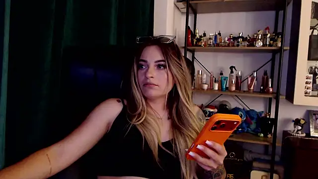 Rania_Stitch Chat XXX in diretta