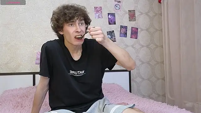 Liam_Winss élő XXX-chatje