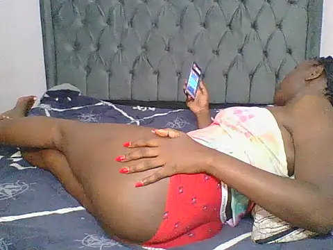 hornyqueen93's Live XXX Chat