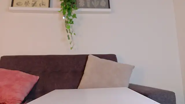 Živý XXX chat RiriiBrunette__