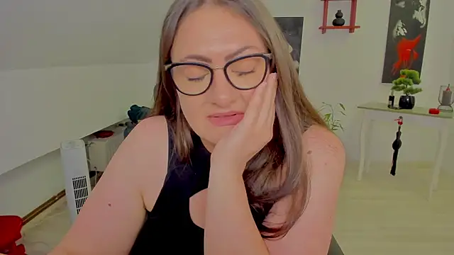 MistressDarrah Live XXX-Chat