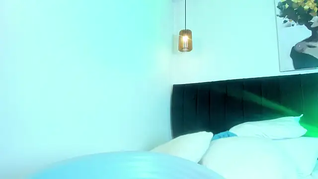 dolly_zoe লাইভ XXX চ্যাট