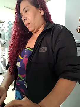 Chat XXX en directo de Scarlet_curly8a