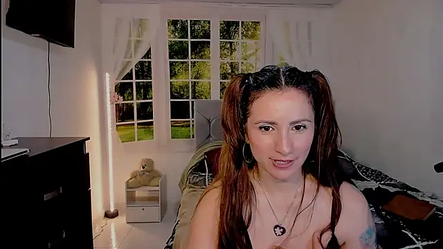 Chat +18 de vanessabrown_ ao vivo