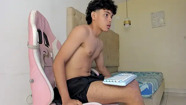 Boy_king28 Chat XXX live