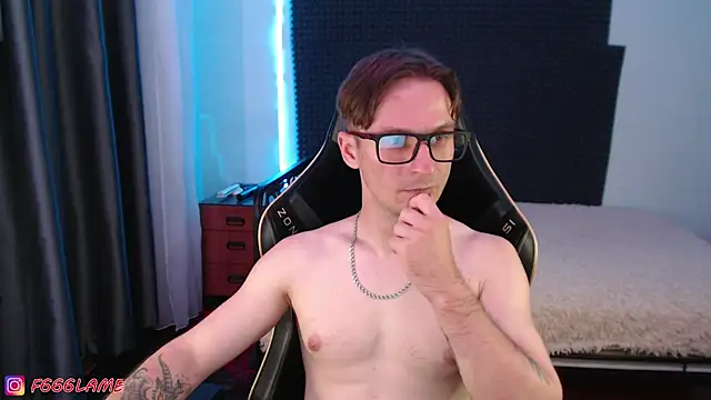 Živý XXX chat F666LAMEE