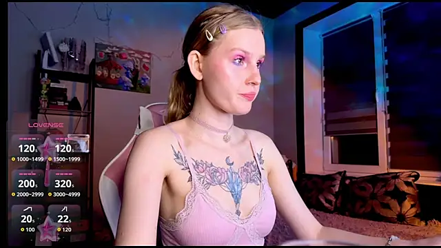 XXX chat uživo modela Lunaacyy
