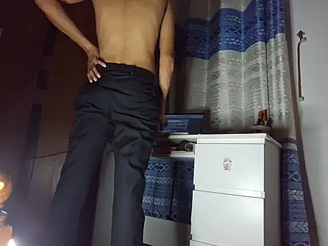 RikzAdam 即時 XXX 聊天