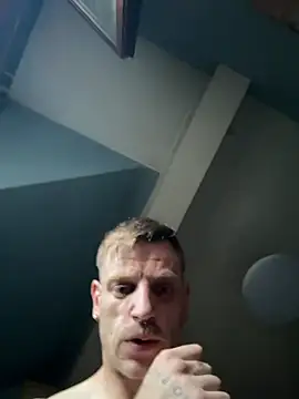TICOOOO20's Webcam Show