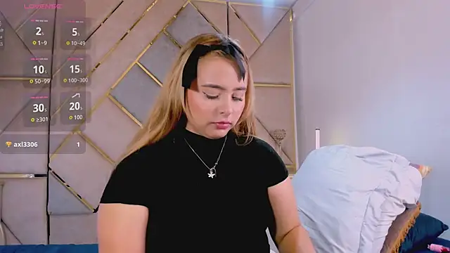 MikaelaStone's Live XXX Chat