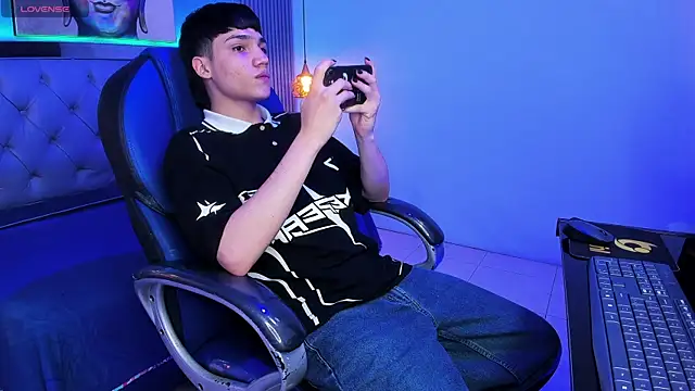 Živý XXX chat SamBlack_