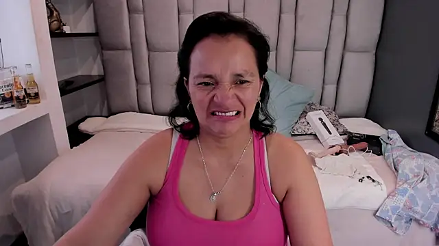 Chat XXX ao vivo de MarilynMiilf_