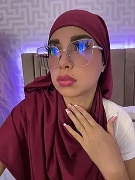 naishaa_ Adlı Modelin Canlı XXX Sohbeti