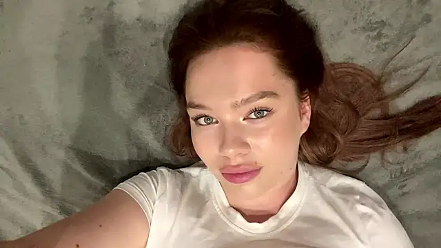MollyFenx live XXX chat