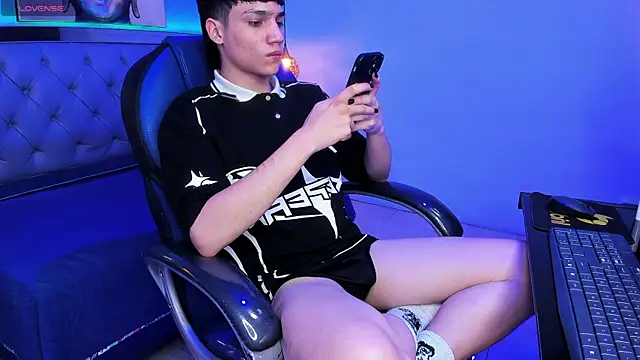 SamBlack_ Adlı Modelin Canlı XXX Sohbeti