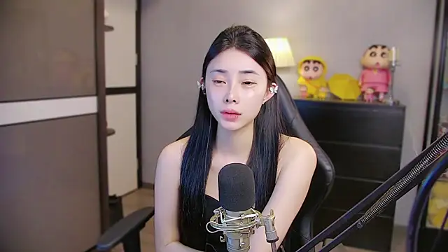 XiaoYuBao- Adlı Modelin Canlı XXX Sohbeti