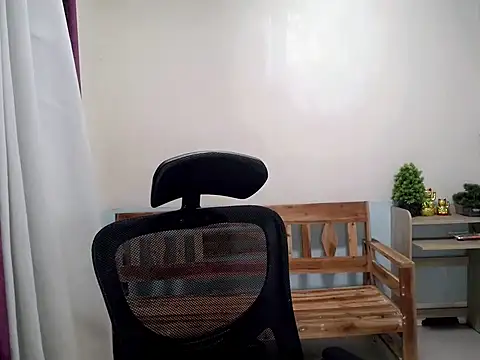 i_hug_youn Live XXX chat