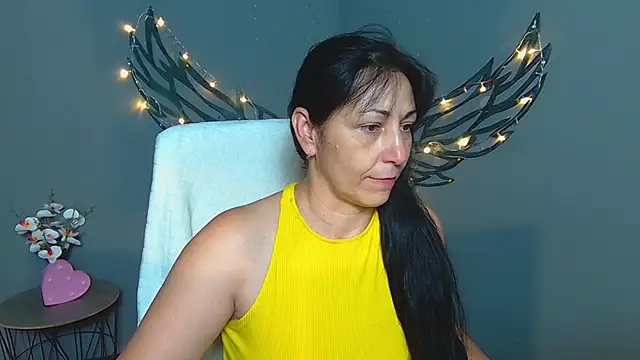 LiluGrants – Live XXX-chat